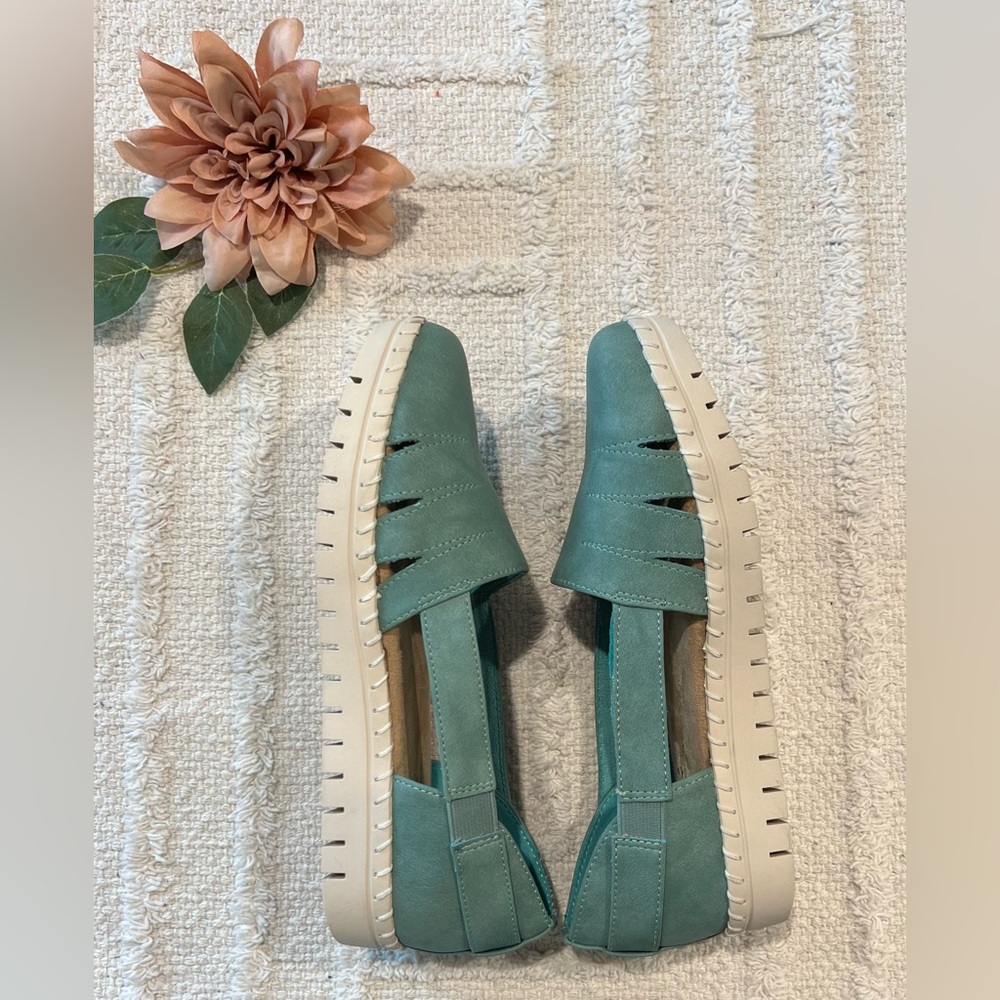 EASY STREET COMFORT WAVE Bugsy Turquoise Sandals Flats Shoes Espadrille- Size 7 - Picture 7 of 9